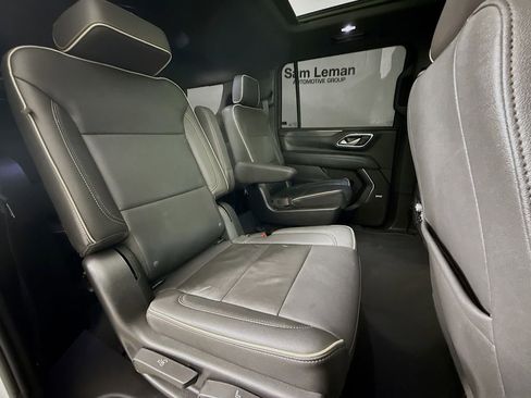Used 2022 GMC Yukon XL SLT w/ SLT Premium Package RWD image 33