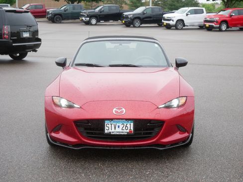 Used 2016 MAZDA MX-5 Miata Club RWD image 2