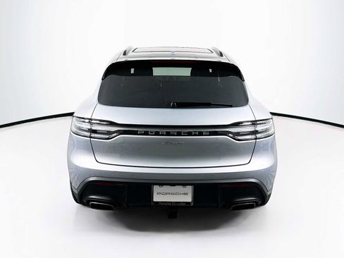 Certified 2026 Porsche Macan AWD/4WD image 10