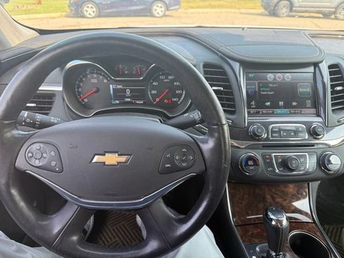 Used 2015 Chevrolet Impala LTZ FWD image 8