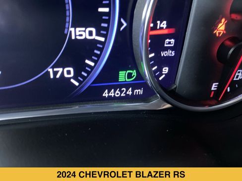 Used 2024 Chevrolet Blazer RS w/ Driver Confidence II Package FWD image 4