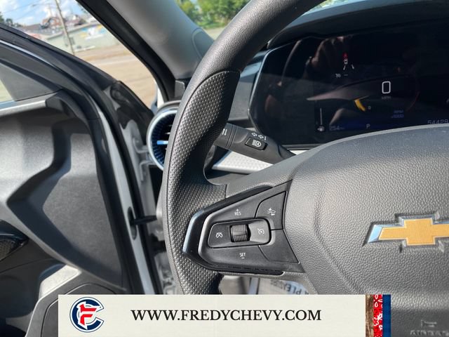 Used 2025 Chevrolet Trax LT FWD image 45
