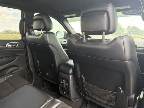 Used 2020 Jeep Grand Cherokee Altitude RWD image 17