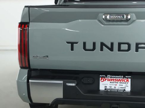 Used 2024 Toyota Tundra Limited AWD/4WD image 46