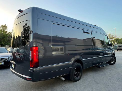 Used 2020 Mercedes-Benz Sprinter 4500 image 5