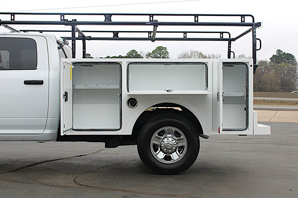 Used 2024 RAM 2500 Tradesman w/ Chrome Appearance Group RWD image 14