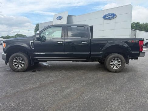 Used 2017 Ford F250 King Ranch w/ King Ranch Ultimate Package AWD/4WD image 2