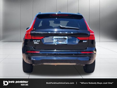 Used 2022 Volvo XC60 B5 Momentum AWD/4WD image 26
