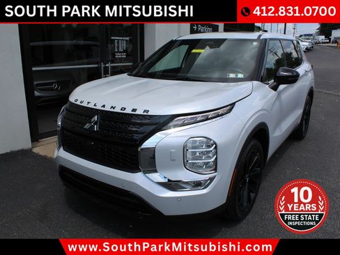 Used 2022 Mitsubishi Outlander SEL Black Edition AWD/4WD image 3