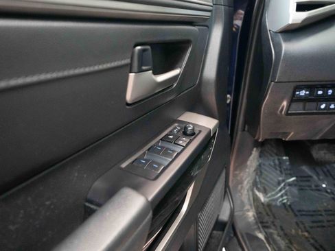 Used 2023 Toyota Tundra Limited image 7