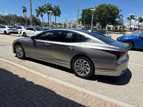 Used 2022 Lexus LS 500 AWD w/ Interior Upgrade Package image 10