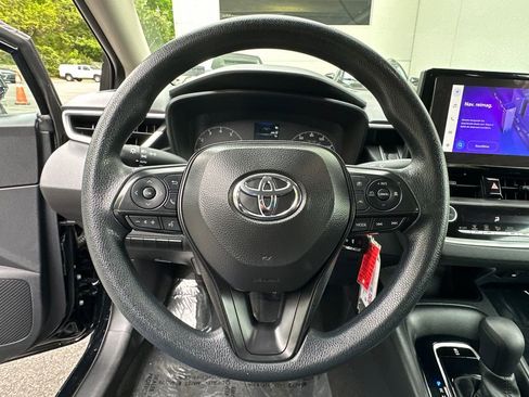 Used 2024 Toyota Corolla LE FWD image 21