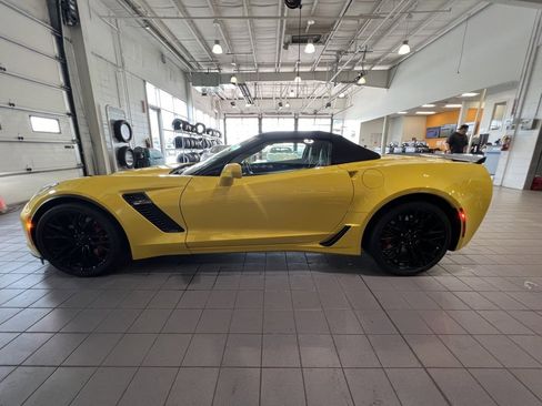 Used 2016 Chevrolet Corvette Z06 w/ 3LZ Preferred Equipment Group image 5