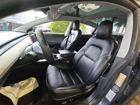 Used 2021 Tesla Model 3 Long Range AWD/4WD image 4