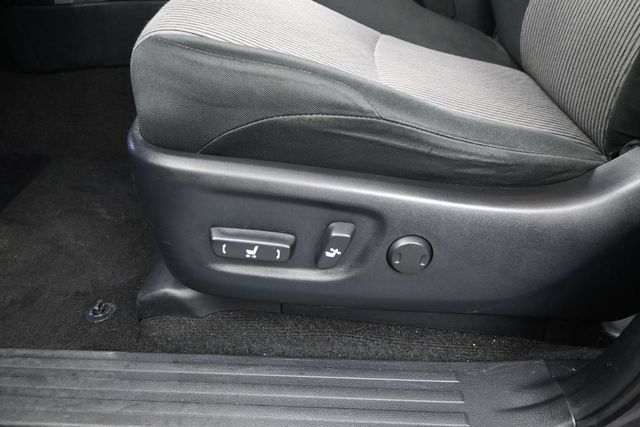 Used 2021 Toyota 4Runner SR5 AWD/4WD image 12