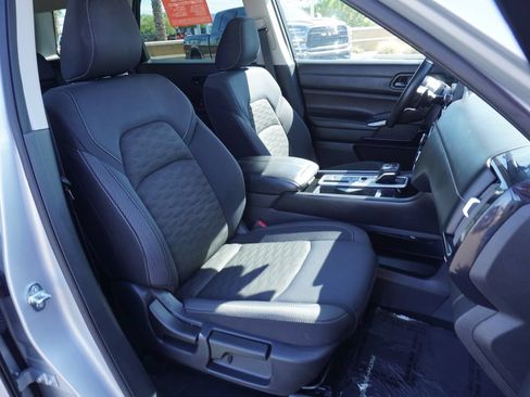 Certified 2025 Nissan Pathfinder SV FWD image 13