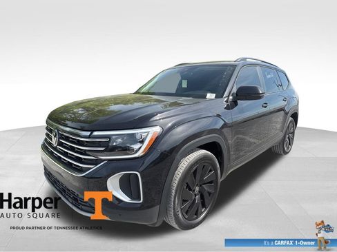 Used 2025 Volkswagen Atlas SE w/ Panoramic Sunroof Package image 1