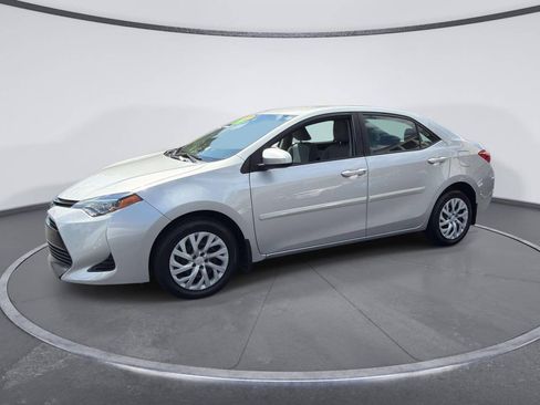Used 2018 Toyota Corolla LE FWD image 1