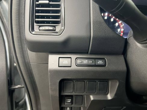 Used 2024 Nissan Frontier Pro-X RWD image 19