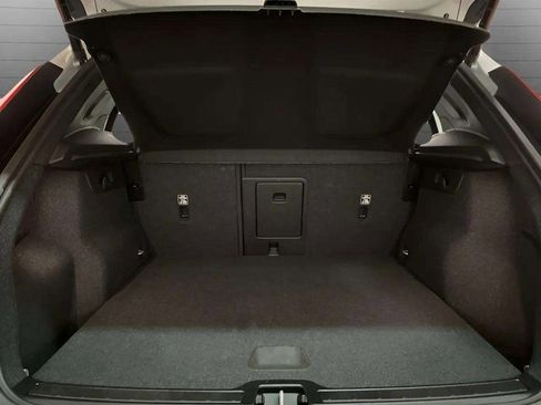 Used 2025 Volvo XC40 B5 Core image 83