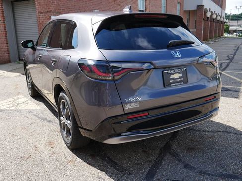 Used 2025 Honda HR-V EX-L image 4