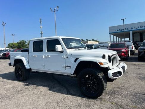 Used 2022 Jeep Gladiator Overland AWD/4WD image 1