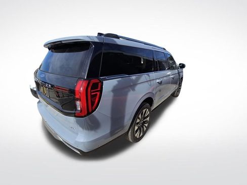 Used 2025 Ford Expedition Max Platinum w/ Driver's Package image 22