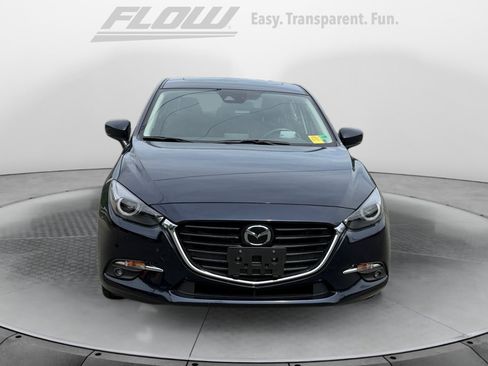 Used 2018 MAZDA MAZDA3 Grand Touring w/ Premium Equipment Package FWD image 3