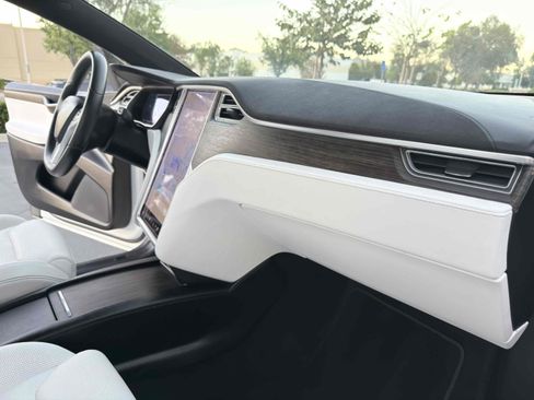 Used 2016 Tesla Model X 90D image 65