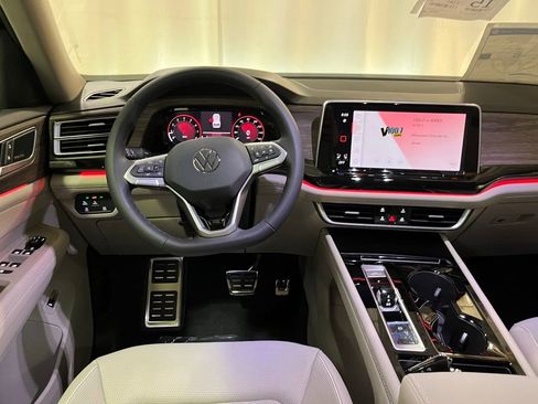 New 2026 Volkswagen Atlas SEL Premium R-Line AWD/4WD image 18
