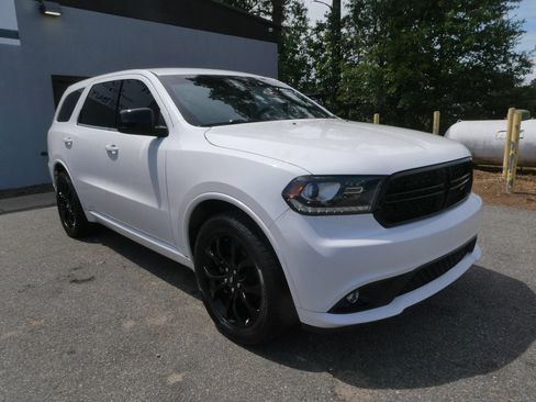 Used 2020 Dodge Durango SXT RWD image 3