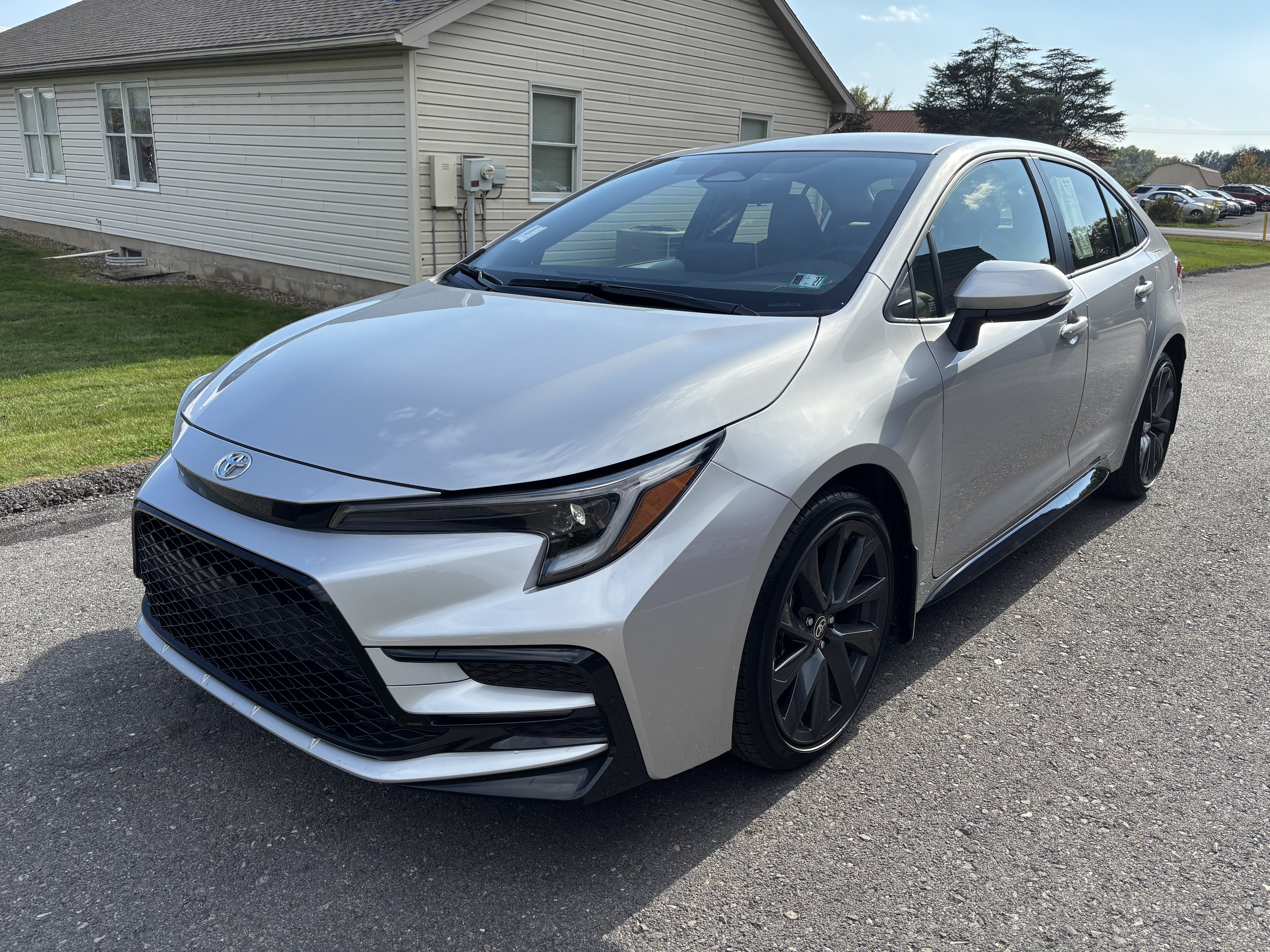 Certified 2026 Toyota Corolla SE w/ SE Premium Package FWD image 8