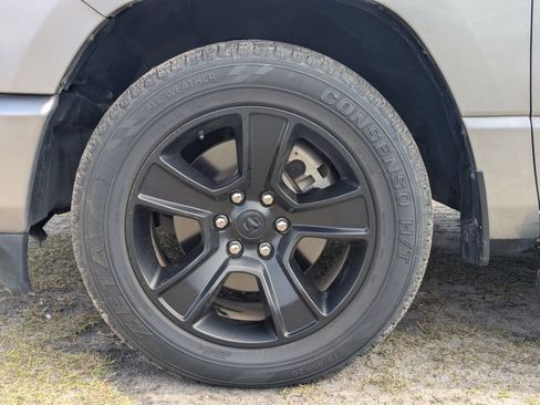 Used 2021 RAM 1500 Big Horn image 12