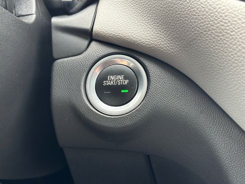 Used 2022 Chevrolet Equinox LS image 14