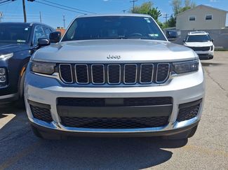 Used 2024 Jeep Grand Cherokee L Laredo w/ Luxury Tech Group I AWD/4WD video 3