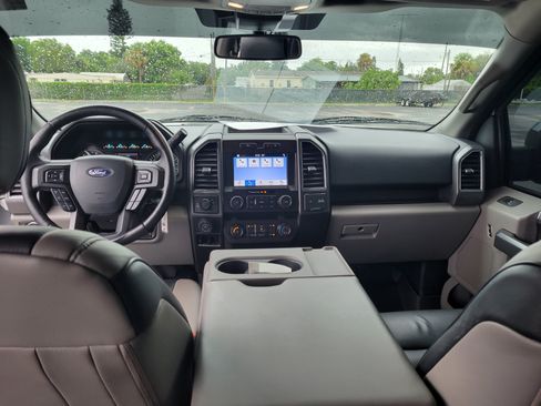 Used 2019 Ford F150 XLT w/ Equipment Group 302A Luxury AWD/4WD image 15