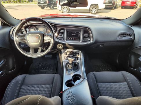 Used 2019 Dodge Challenger SXT AWD/4WD image 3