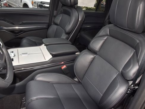 New 2025 Lincoln Navigator Reserve w/ Jet Appearance Package image 36