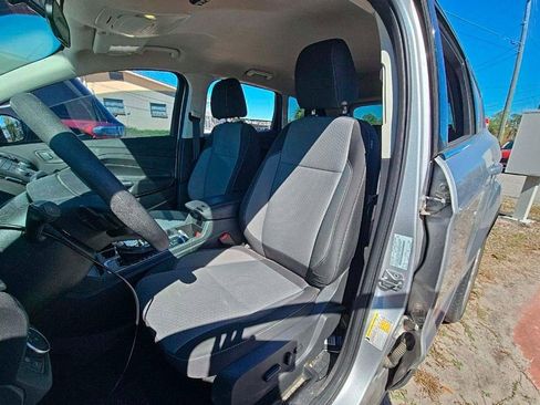 Used 2017 Ford Escape SE image 4