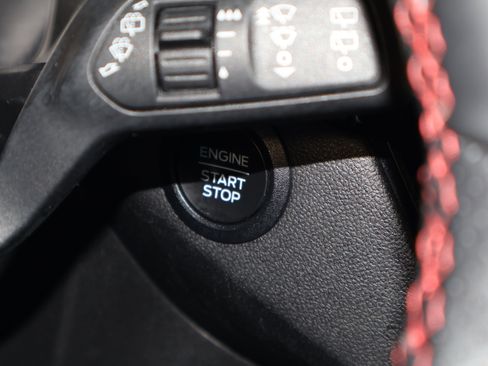Used 2024 Ford Escape ST-Line image 25
