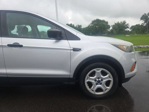 Used 2018 Ford Escape S FWD image 4