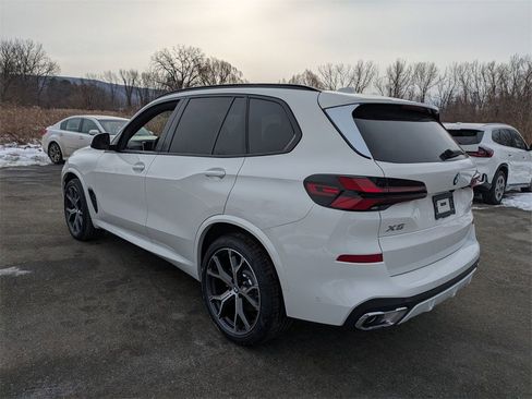 New 2026 BMW X5 xDrive40i w/ M Sport Package image 5