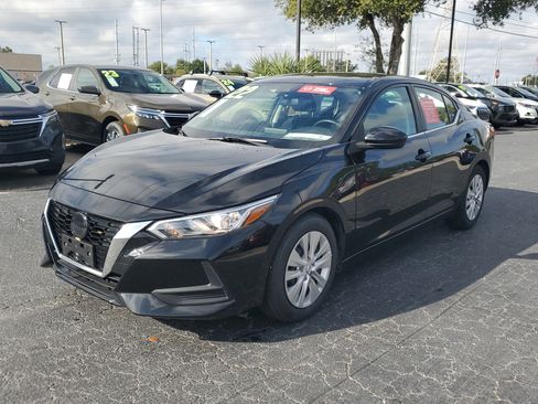 Certified 2022 Nissan Sentra S image 3