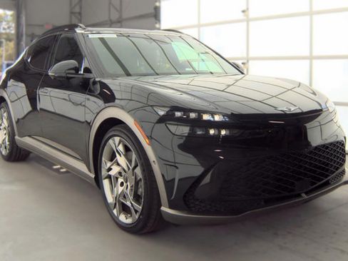 Used 2023 Genesis GV60 Performance AWD/4WD image 2
