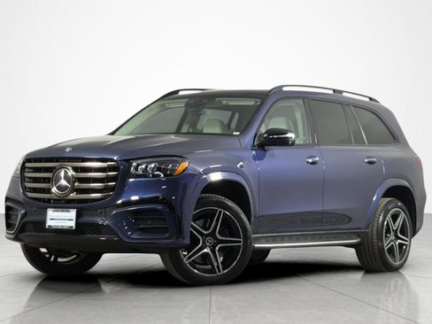 Used 2026 Mercedes-Benz GLS 450 4MATIC image 1