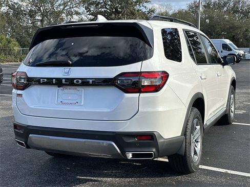 New 2026 Honda Pilot EX-L image 3