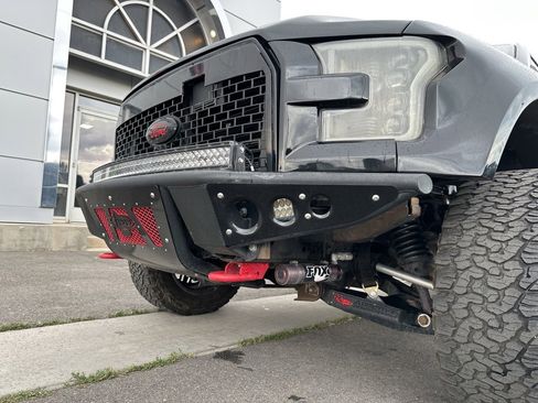 Used 2016 Ford F150 Platinum w/ Equipment Group 701A Luxury image 51