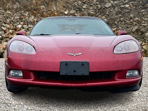 Used 2005 Chevrolet Corvette Coupe w/ Preferred Equipment Group image 3