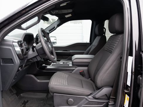 Used 2023 Ford F150 XL w/ Trailer Tow Package image 10