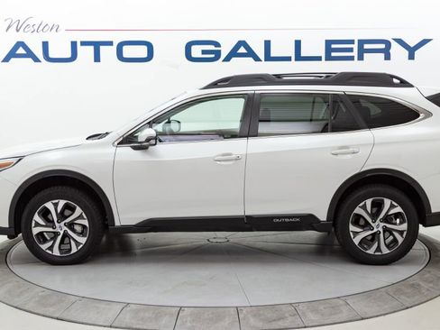 Used 2022 Subaru Outback Limited XT image 2